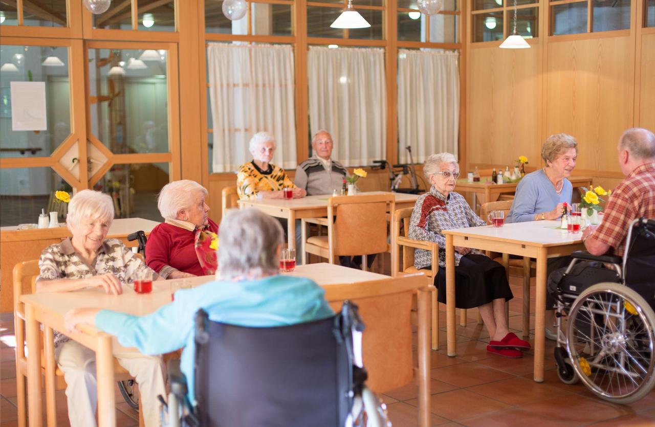 Opening Purple Doors: Why You Should Attend Community-Hosted Events When Considering Senior Living